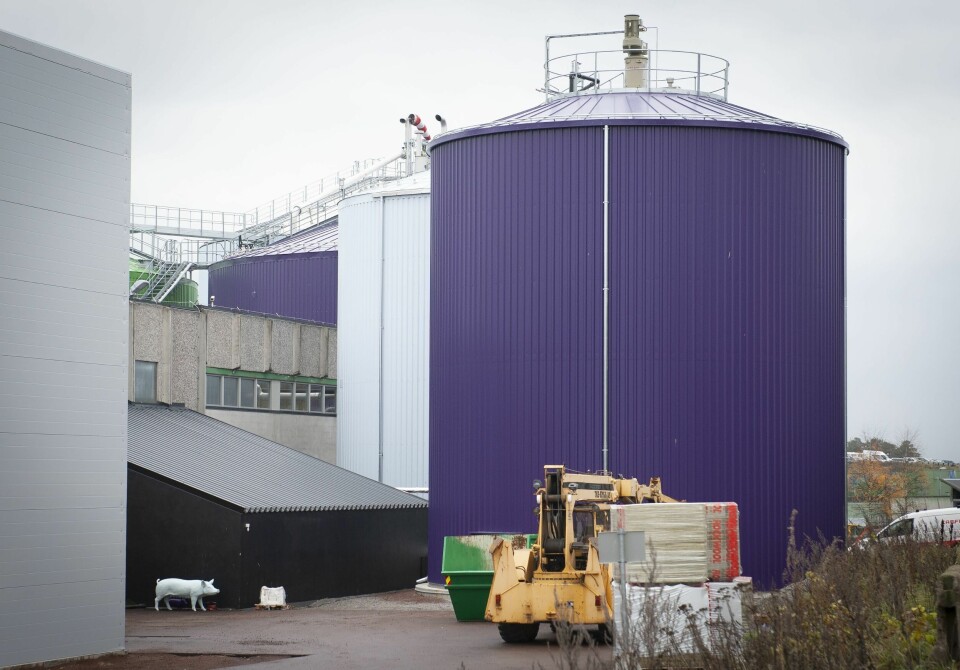Å utvinne biogass fra innhentet avfall – som her ved Den Magiske Fabrikken – og bruke dette som drivstoff til avfallsbilene, er bra for samfunnet, skriver lederne i Samfunnsbedriftene. Å utvinne biogass fra innhentet avfall – som her ved Den Magiske Fabrikken – og bruke dette som drivstoff til avfallsbilene, er bra for samfunnet, skriver lederne i Samfunnsbedriftene.
