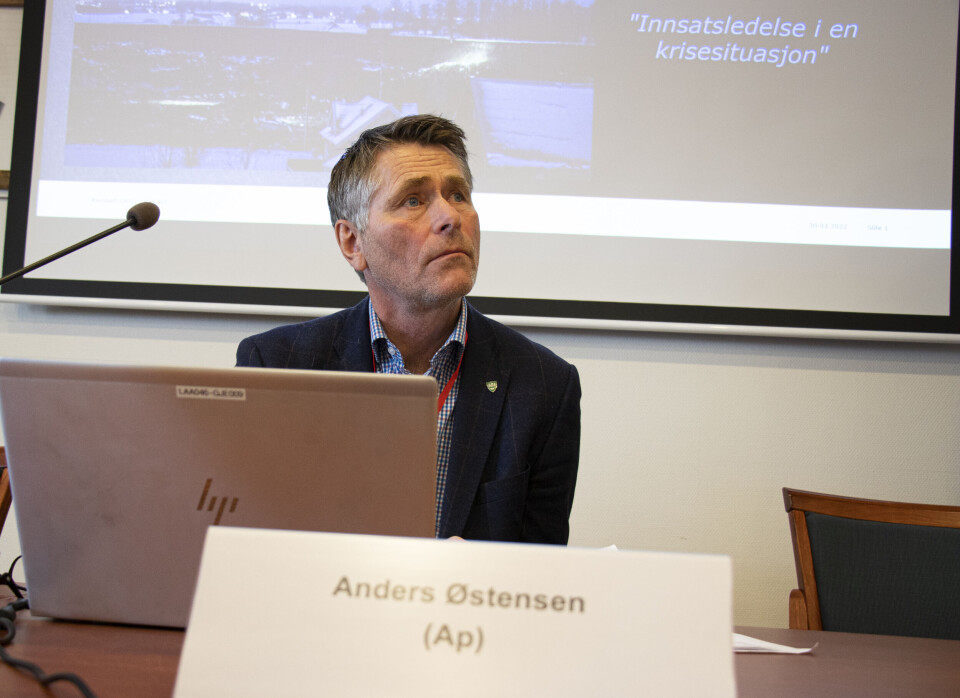Gjerdrum kommune har ikke gjort noe galt, konkluderer en juridisk utredning som er utarbeidet på oppdrag fra Gjerdrum kommune. Her er ordfører Anders Østensen (Ap) under et kommunestyremøte der politiet oppsummerte nødetatenes innsats under skredet. Gjerdrum kommune har ikke gjort noe galt, konkluderer en juridisk utredning som er utarbeidet på oppdrag fra Gjerdrum kommune. Her er ordfører Anders Østensen (Ap) under et kommunestyremøte der politiet oppsummerte nødetatenes innsats under skredet.