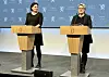 IMDi-direktør Libe Rieber-Mohn (t.v.) og arbeids- og inkluderingsminister Marte Mjøs Persen orienterte om flyktningsituasjonen fredag morgen.