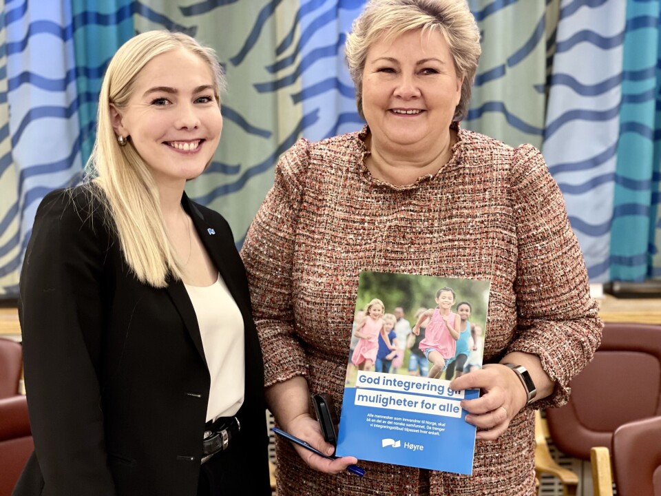 Innvandringspolitisk talsperson Mari Holm Lønseth i Høyre og partileder Erna Solberg la tirsdag fram partiets nye integreringspolitiske program. Innvandringspolitisk talsperson Mari Holm Lønseth i Høyre og partileder Erna Solberg la tirsdag fram partiets nye integreringspolitiske program.