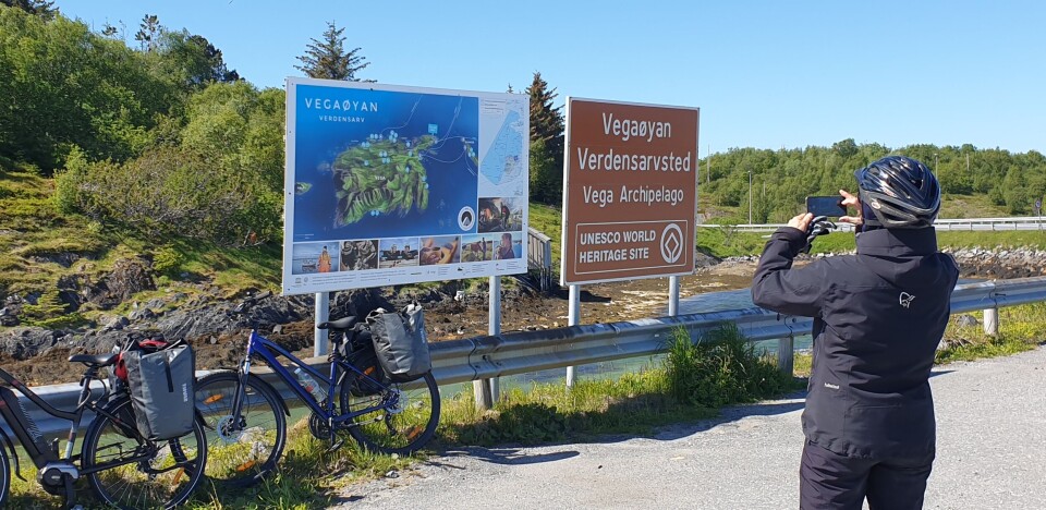 Vega kommune har vedtatt å opprettholde sin kystsoneplan som gir oppdrettsselskapet Mowi tillatelse til å legge to oppdrettsanlegg i et verdensarvområde. Motstandere frykter Vega kan miste sin verdensarvstatus som følge av dette. Vega kommune har vedtatt å opprettholde sin kystsoneplan som gir oppdrettsselskapet Mowi tillatelse til å legge to oppdrettsanlegg i et verdensarvområde. Motstandere frykter Vega kan miste sin verdensarvstatus som følge av dette.