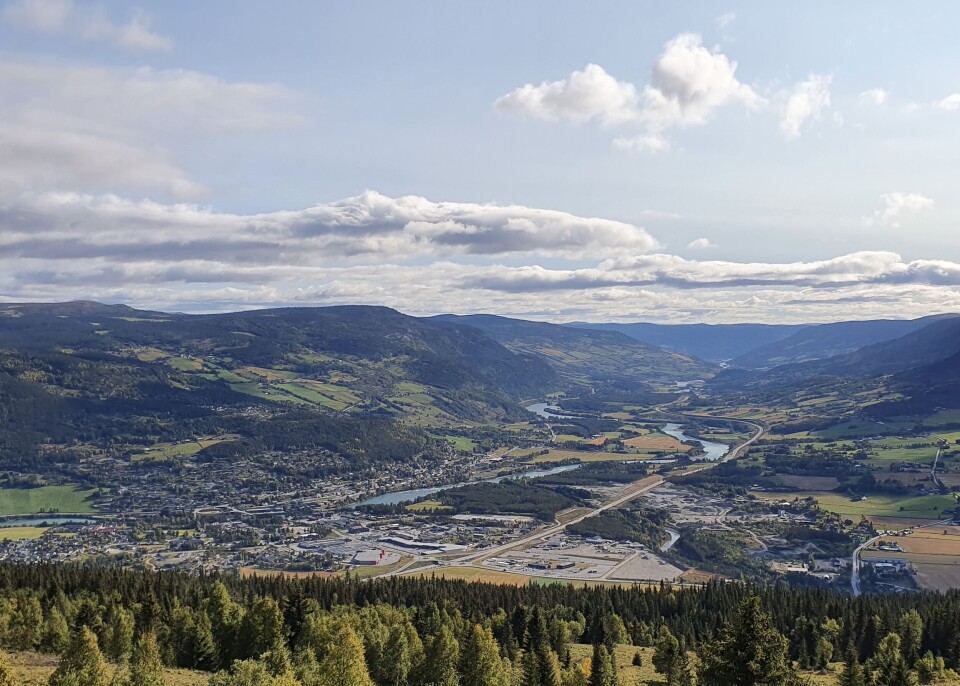 Jeg tok selv til orde for kommunesammenslåing i Nord-Fron da jeg var ordfører der, men det var ikke vilje til sammenslåing. Da må vi se på andre løsninger og slutte å krangle med nabokommunene, skriver Rune Støstad. Jeg tok selv til orde for kommunesammenslåing i Nord-Fron da jeg var ordfører der, men det var ikke vilje til sammenslåing. Da må vi se på andre løsninger og slutte å krangle med nabokommunene, skriver Rune Støstad.