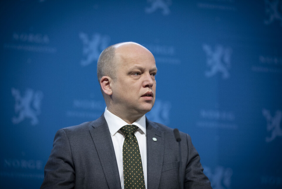 Opposisjonen mener finansminister Trygve Slagsvold Vedum bryter et løfte når hans regjering setter ny rekord i antall politikere. Opposisjonen mener finansminister Trygve Slagsvold Vedum bryter et løfte når hans regjering setter ny rekord i antall politikere.