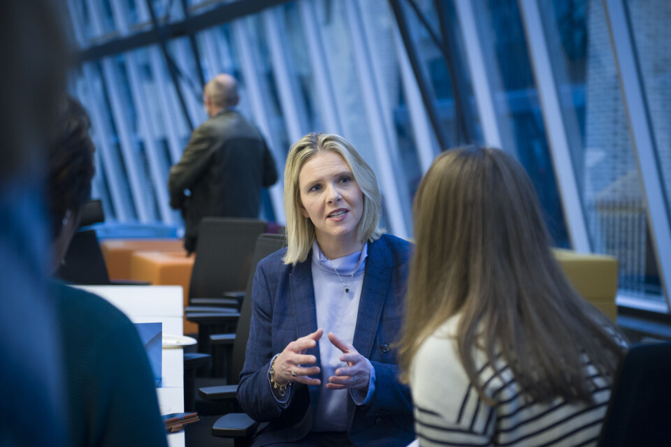 Frp-leder Sylvi Listhaug vil åpne for å opprette akuttklasser for elever med voldelig og problematisk atferd. Frp-leder Sylvi Listhaug vil åpne for å opprette akuttklasser for elever med voldelig og problematisk atferd.