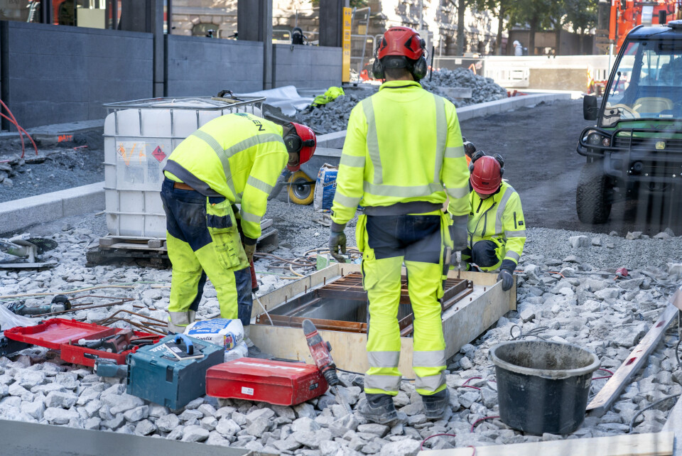 Kommunene følger ikke opp lønns- og arbeidsvilkår i løpende kontrakter godt nok, viser Arbeidstilsynets undersøkelse. Vi tror ikke at årsaken er manglende vilje, omsorg eller omtanke, skriver Jan Høegh og Morten Thuve. Kommunene følger ikke opp lønns- og arbeidsvilkår i løpende kontrakter godt nok, viser Arbeidstilsynets undersøkelse. Vi tror ikke at årsaken er manglende vilje, omsorg eller omtanke, skriver Jan Høegh og Morten Thuve.