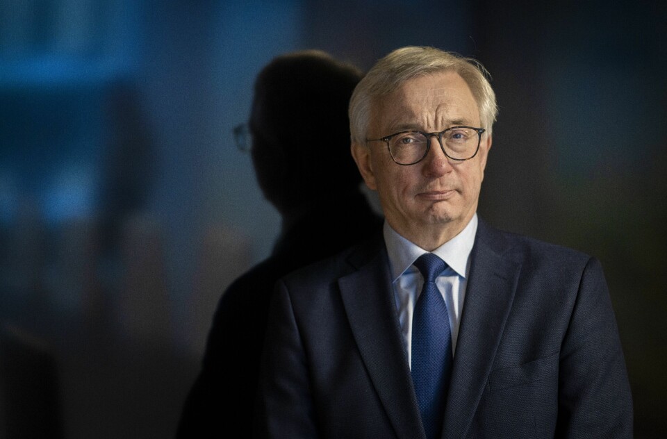 Riksrevisor Karl Eirik Schjøtt-Pedersen sier at ambisjonsnivået ofte er lavt, selv om offentlige oppdragsgivere stiller klima- og miljøkrav i mange anskaffelser. Riksrevisor Karl Eirik Schjøtt-Pedersen sier at ambisjonsnivået ofte er lavt, selv om offentlige oppdragsgivere stiller klima- og miljøkrav i mange anskaffelser.