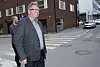 Rune Øygard lot seg avbilde for media etter at han var ferdig i retten onsdag i ankesaken som går for Eidsivating lagmannsrett på Hamar der tidligere Vågå-ordfører Rune Øygard står tiltalt for sexovergrep mot en mindreårig jente. Foto: Geir Olsen / NTB scanpix