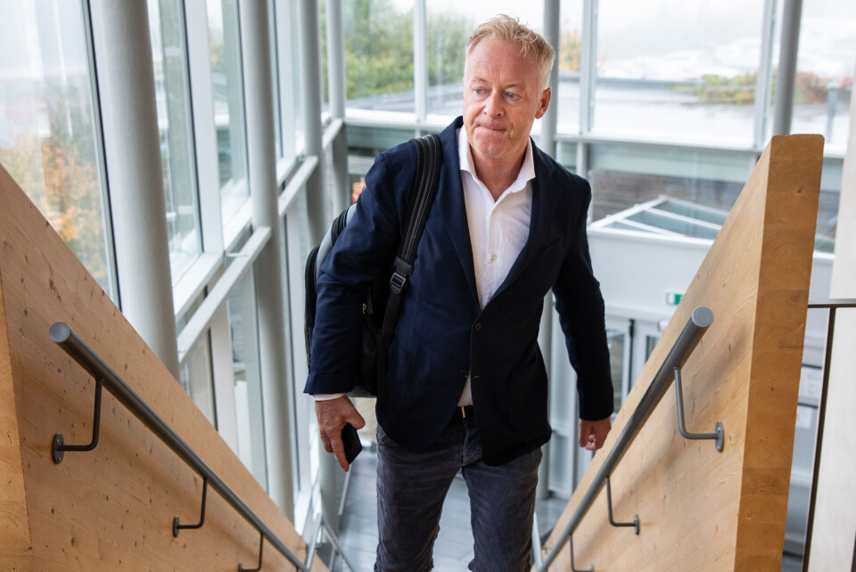 Jonny Enger, tidligere leder i renovasjonsselskapet Veireno, på vei inn i Follo tingrett. Enger er tiltalt for flere brudd på arbeidsmiljøloven. Foto: Tore Meek / NTB Scanpix Jonny Enger, tidligere leder i renovasjonsselskapet Veireno, på vei inn i Follo tingrett. Enger er tiltalt for flere brudd på arbeidsmiljøloven. Foto: Tore Meek / NTB Scanpix