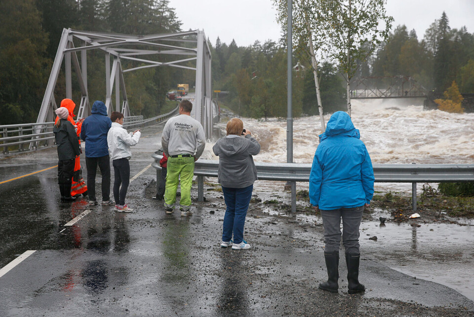 Det er ikke enkelt for en kommune med få ressurser å finne kunnskap om hvordan kommunen skal møte utfordringene med det nye klimaet, som krever gjennomtenkte løsninger i arealplanlegging og forebygging. Foto: Terje Bendiksby / NTB scanpix Det er ikke enkelt for en kommune med få ressurser å finne kunnskap om hvordan kommunen skal møte utfordringene med det nye klimaet, som krever gjennomtenkte løsninger i arealplanlegging og forebygging. Foto: Terje Bendiksby / NTB scanpix