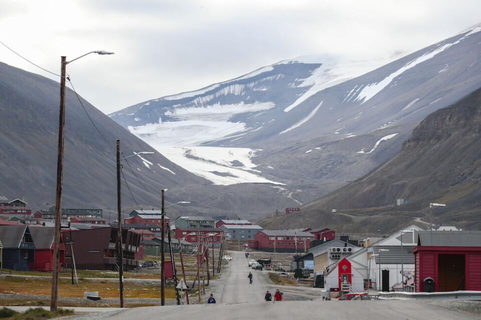 Longyearbyen lokalstyre har et sterkt ønske om å få til en rask omstilling fra fossil til fornybar energi, skriver Bjørn Haugland og Terje Aunevik. Foto: Lise Åserud, NTB scanpix Longyearbyen lokalstyre har et sterkt ønske om å få til en rask omstilling fra fossil til fornybar energi, skriver Bjørn Haugland og Terje Aunevik. Foto: Lise Åserud, NTB scanpix