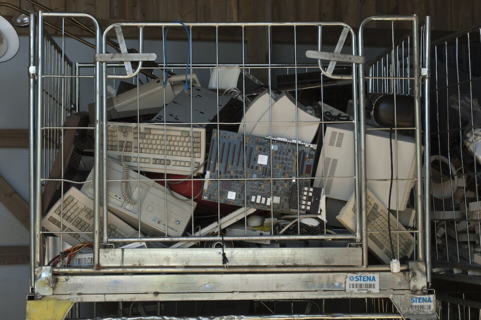Det kommunale IT-utstyret ender ofte som EE-avfall på en miljøstasjon, skriver Truls Buchar. Illustrasjonsfoto: Colourbox Det kommunale IT-utstyret ender ofte som EE-avfall på en miljøstasjon, skriver Truls Buchar. Illustrasjonsfoto: Colourbox
