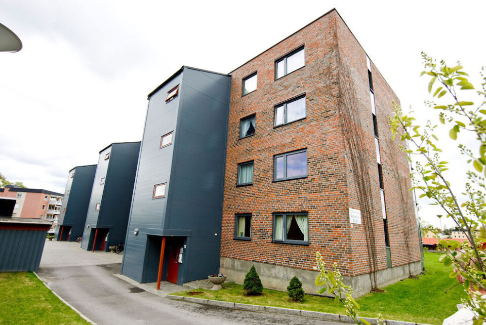 Ved å etterinstallere heis i eldre lavblokker, kan de bli fullgode alternativer til omsorgsboliger, skriver Bente Johansen. Illustrasjonsfoto: NBBL Ved å etterinstallere heis i eldre lavblokker, kan de bli fullgode alternativer til omsorgsboliger, skriver Bente Johansen. Illustrasjonsfoto: NBBL