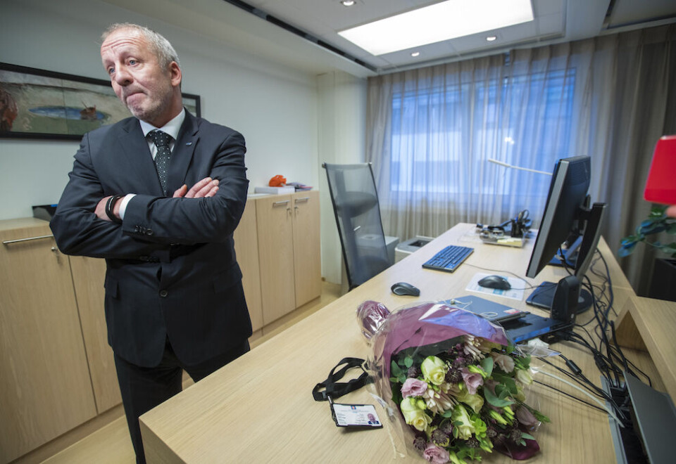 Fiskeriminister Geir Inge Sivertsen (H) har også fått lønn som fylkespolitiker etter at han gikk inn i regjeringsapparatet, i tillegg til dobbel lønn som ordfører og statssekretær. Her fra nøkkeloverrekkelsen 24. januar. Foto: Terje Pedersen, NTB scanpix Fiskeriminister Geir Inge Sivertsen (H) har også fått lønn som fylkespolitiker etter at han gikk inn i regjeringsapparatet, i tillegg til dobbel lønn som ordfører og statssekretær. Her fra nøkkeloverrekkelsen 24. januar. Foto: Terje Pedersen, NTB scanpix