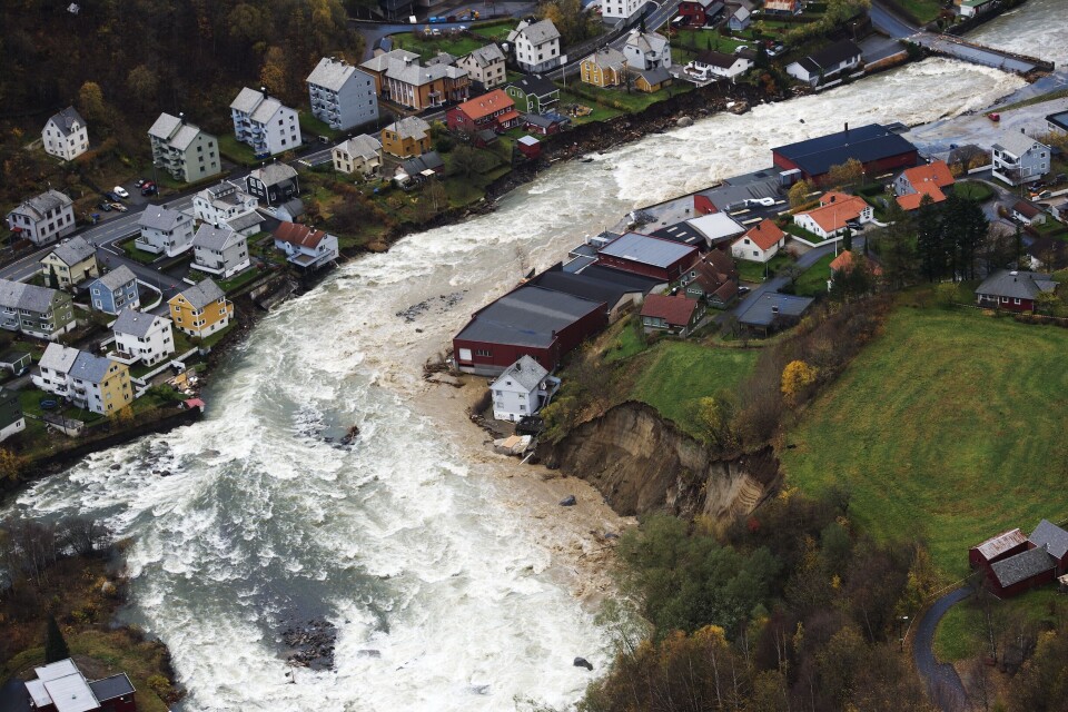 Skippertak og kortsiktige unntaksbestemmelser er ikke nok til å møte de nye klimautfordringene, skriver Sel-ordfører Dag Erik Pryhn. Bildet er fra Odda i oktober. Foto: Marit Hommedal, NTB scanpix Skippertak og kortsiktige unntaksbestemmelser er ikke nok til å møte de nye klimautfordringene, skriver Sel-ordfører Dag Erik Pryhn. Bildet er fra Odda i oktober. Foto: Marit Hommedal, NTB scanpix