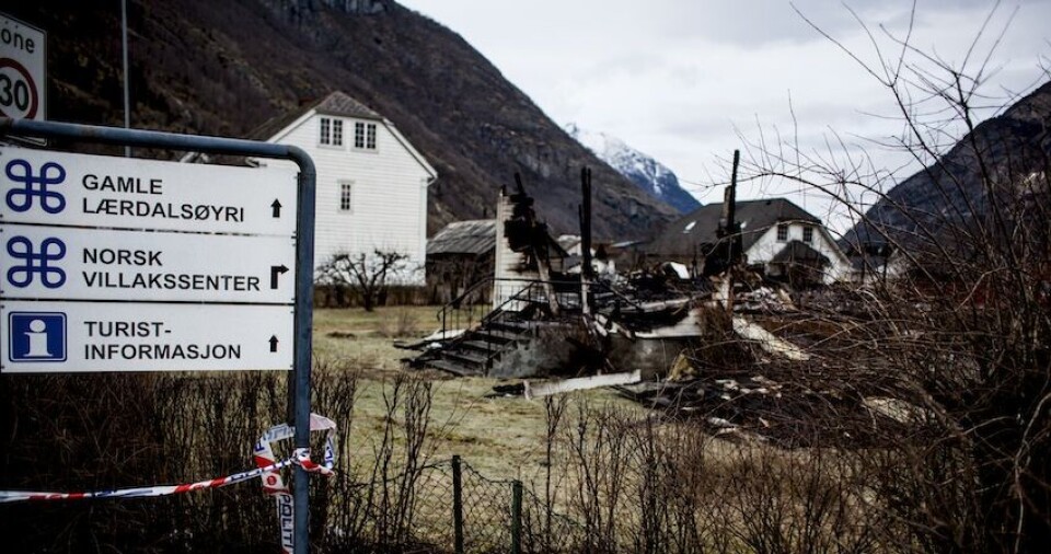 – Om dei synlege spora etter brannen snart er borte, vil folk og bygd framleis vere prega av det som skjedde i lang tid framover, skriv Jan Øhlckers, om storbrannen som råka Lærdalsøyri januar. Foto: Magnus K. Bjørke – Om dei synlege spora etter brannen snart er borte, vil folk og bygd framleis vere prega av det som skjedde i lang tid framover, skriv Jan Øhlckers, om storbrannen som råka Lærdalsøyri januar. Foto: Magnus K. Bjørke