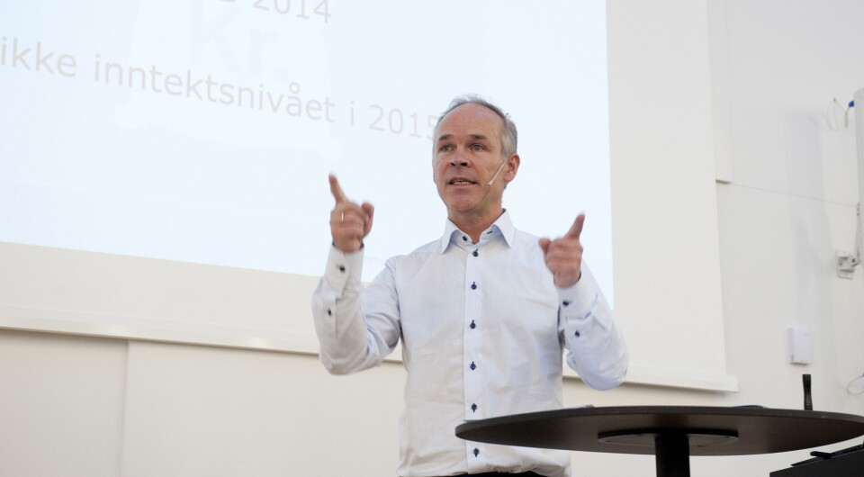 Kommunalminister Jan Tore Sanner har tapt kampen i regjeringen om midler, og vil merke det på stemningen når de ønsker støtte til forslag ute i Kommune-Norge, skriver Helga Pedersen. Foto: Terje Lien Kommunalminister Jan Tore Sanner har tapt kampen i regjeringen om midler, og vil merke det på stemningen når de ønsker støtte til forslag ute i Kommune-Norge, skriver Helga Pedersen. Foto: Terje Lien