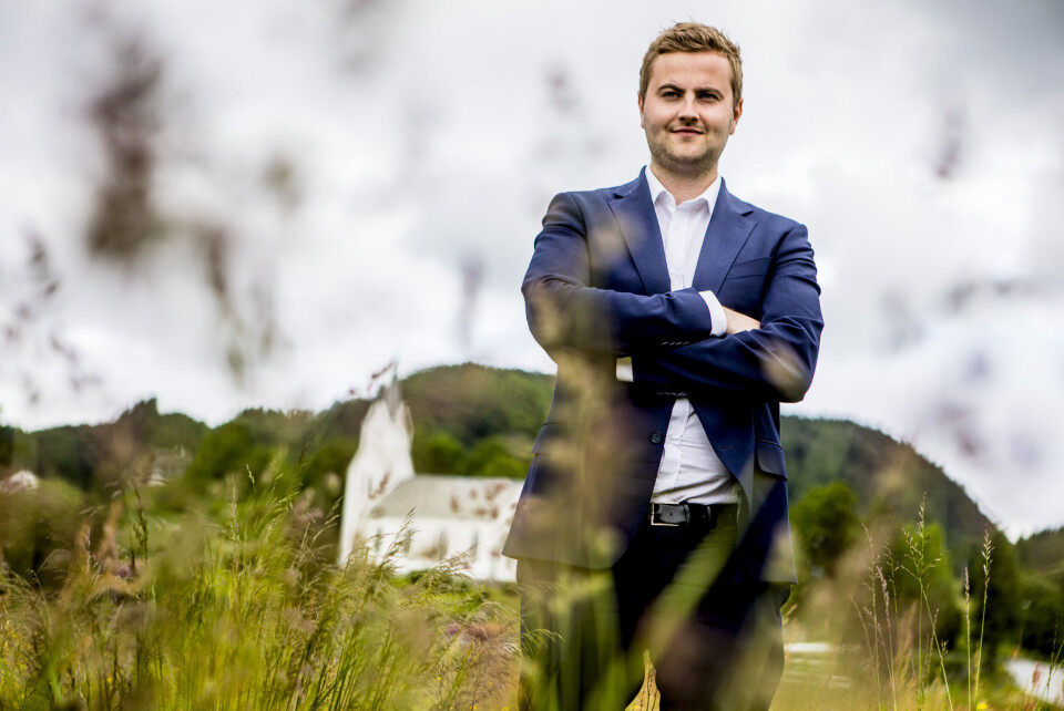Ordfører Kåre Martin Kleppe (H) i Tysnes er en av flere ordførere som vurderer å skifte fylke, fra Vestland til Rogaland, etter at et flertall i fylkesutvalget i Vestland sa nei til veiprosjektet Hordfast.
Foto: Magnus Knutsen Bjørke Ordfører Kåre Martin Kleppe (H) i Tysnes er en av flere ordførere som vurderer å skifte fylke, fra Vestland til Rogaland, etter at et flertall i fylkesutvalget i Vestland sa nei til veiprosjektet Hordfast.
Foto: Magnus Knutsen Bjørke