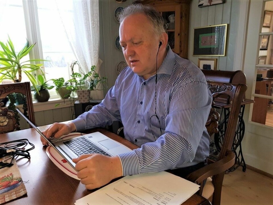 Ordfører John-Erik Vika (Sp) og resten av krisestaben i Eidsvoll kommune befinner seg i karantene. Kommunen styres nå gjennom videomøter. Ordfører John-Erik Vika (Sp) og resten av krisestaben i Eidsvoll kommune befinner seg i karantene. Kommunen styres nå gjennom videomøter.