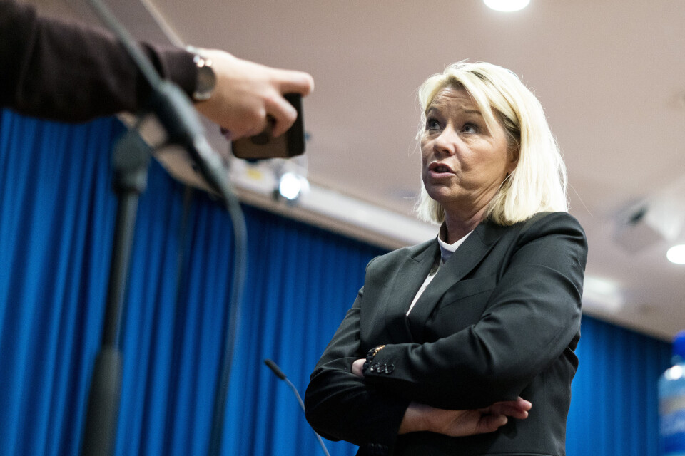 Justisminister Monica Mæland (H) ber kommunene fjerne lokale koronaregler. Justisminister Monica Mæland (H) ber kommunene fjerne lokale koronaregler.