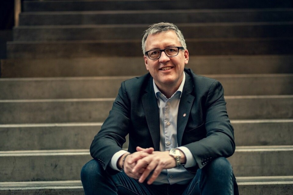 Ordfører Rune Støstad (Ap) i Nord-Fron når ut til folk på video. Ordfører Rune Støstad (Ap) i Nord-Fron når ut til folk på video.