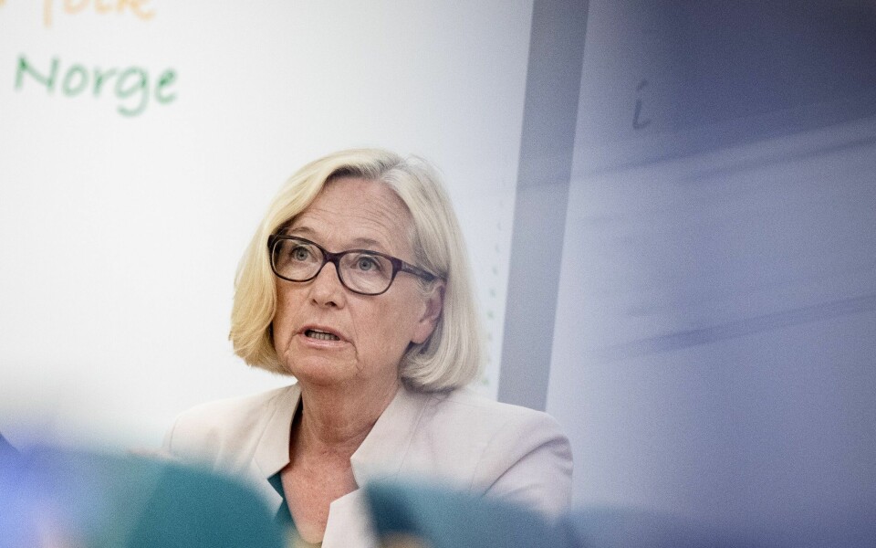 Sps parlamentariske leder Marit Arnstad viser til at mange skoler har under 100 elever. Sps parlamentariske leder Marit Arnstad viser til at mange skoler har under 100 elever.