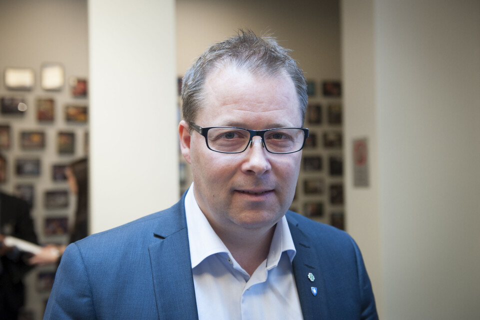 KS-leder Bjørn Arild Gram er glad for den politiske enigheten om krisetiltak. KS-leder Bjørn Arild Gram er glad for den politiske enigheten om krisetiltak.