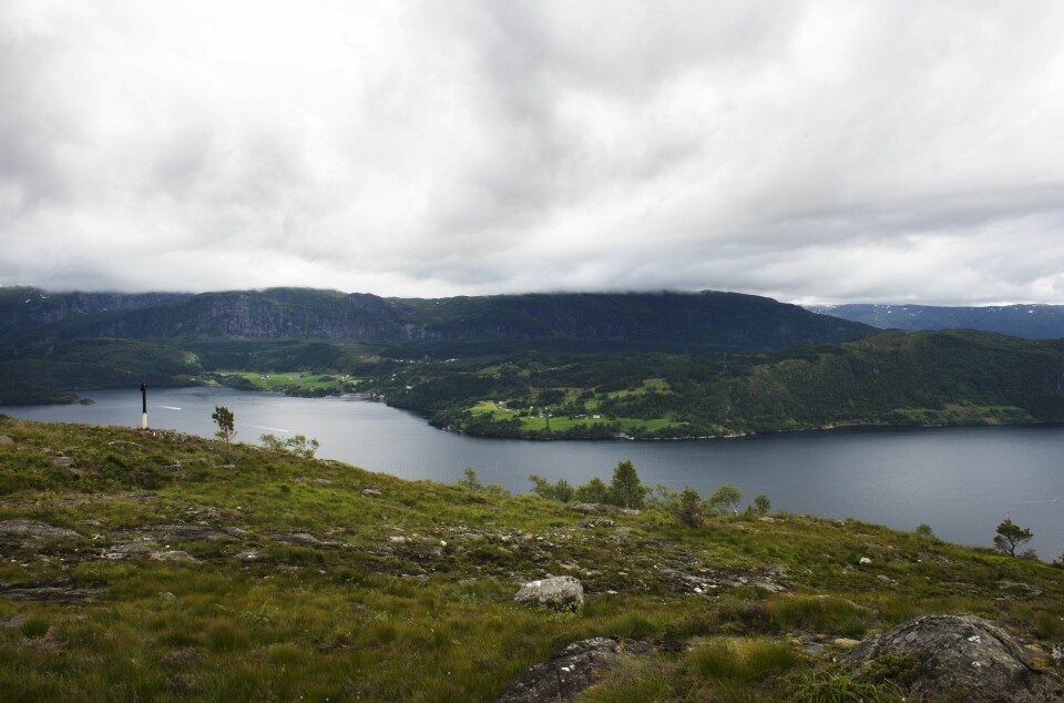 Utsikt fra Engebøfjellet der staten nå har gitt Nordic Mining tillatelse til å starte gruvedrift. Utsikt fra Engebøfjellet der staten nå har gitt Nordic Mining tillatelse til å starte gruvedrift.