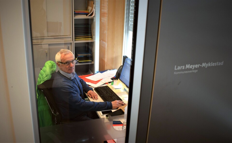 Kommuneoverlege Lars Meyer-Myklestad i Ullensaker kommune arbeider døgnet rundt for å hindre import av koronasmitte til Norge. Foto: Thomas Frigård Kommuneoverlege Lars Meyer-Myklestad i Ullensaker kommune arbeider døgnet rundt for å hindre import av koronasmitte til Norge. Foto: Thomas Frigård