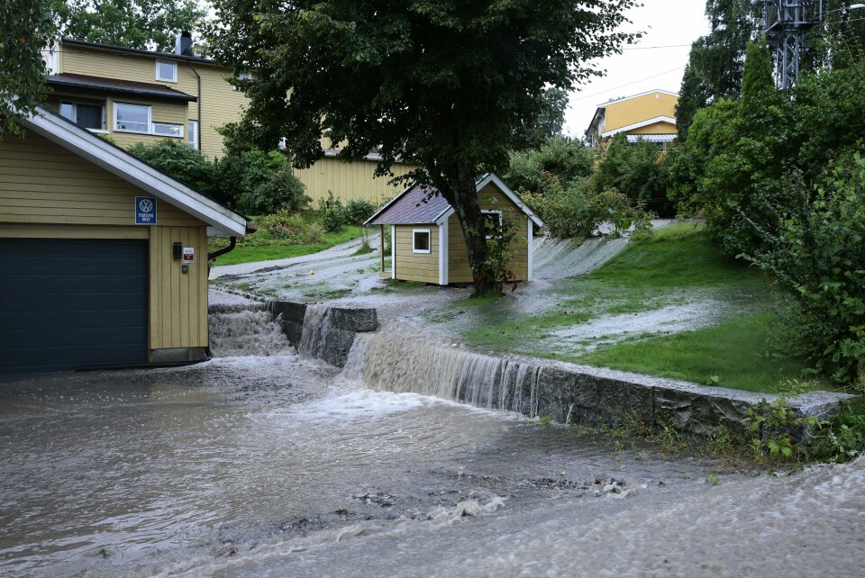 Store nedbørsmengder på Østlandet lørdag har ført til skader for over 100 millioner kroner. Foto: Krister Sørbø / NTB scanpix Store nedbørsmengder på Østlandet lørdag har ført til skader for over 100 millioner kroner. Foto: Krister Sørbø / NTB scanpix