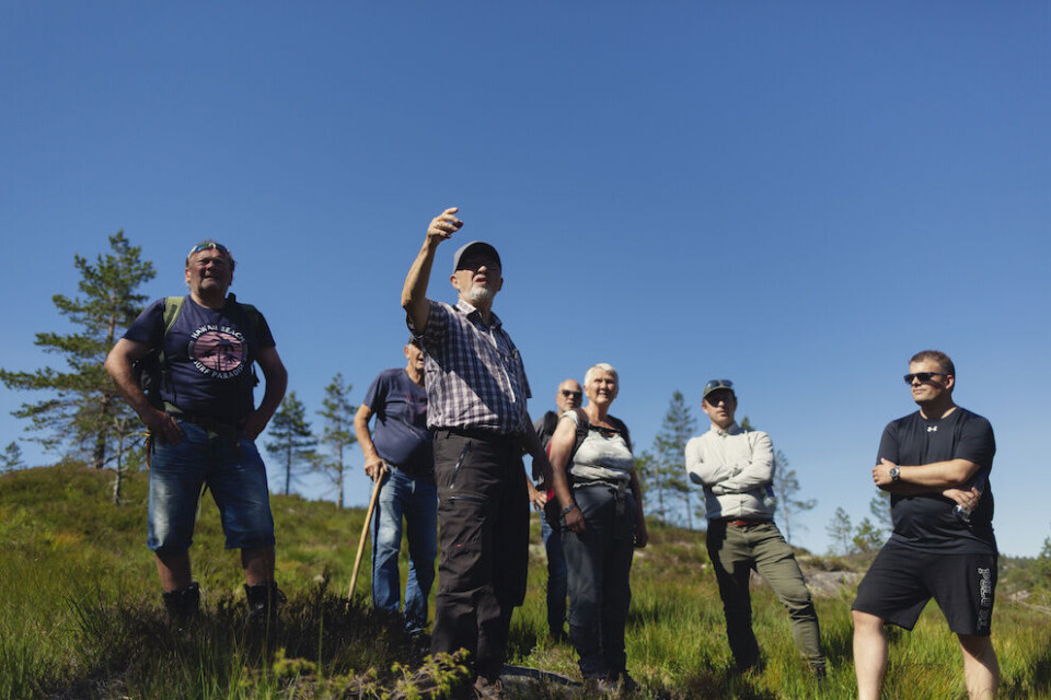Motstandere av Tonstad Vindpark, som er under bygging i Sirdal og Flekkefjord, viser sin misnøye med at det kommer 51 vindturbiner på fjellet over dem. Foto: Kyrre Lien, VG/NTB scanpix Motstandere av Tonstad Vindpark, som er under bygging i Sirdal og Flekkefjord, viser sin misnøye med at det kommer 51 vindturbiner på fjellet over dem. Foto: Kyrre Lien, VG/NTB scanpix