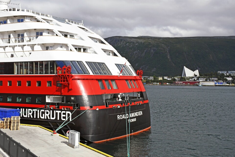 Hurtigruteskipet Roald Amundsen ved kai i Tromsø. Hurtigruteskipet Roald Amundsen ved kai i Tromsø.