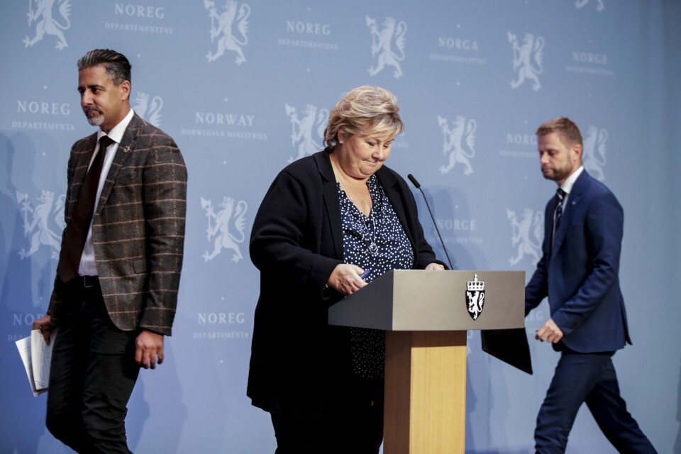 Statsminister Erna Solberg, helse- og omsorgsminister Bent Høie og kultur- og likestillingsminister Abid Raja på pressekonferanse om koronasituasjonen. Statsminister Erna Solberg, helse- og omsorgsminister Bent Høie og kultur- og likestillingsminister Abid Raja på pressekonferanse om koronasituasjonen.
