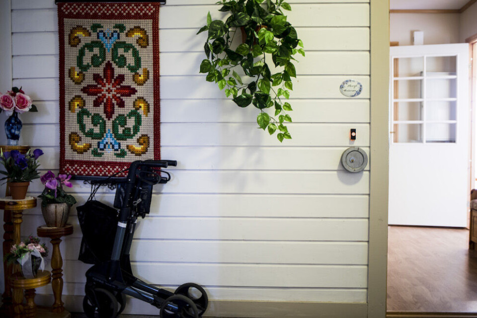 Å diskutere hvordan kommunene best kan få anledning til å gi folk hjelp i eget hjem og i nye boformer, er langt viktigere enn å love flest mulig nye sykehjemsplasser, mener Kommunal Rapport. Illustrasjonsfoto: Magnus K. Bjørke Å diskutere hvordan kommunene best kan få anledning til å gi folk hjelp i eget hjem og i nye boformer, er langt viktigere enn å love flest mulig nye sykehjemsplasser, mener Kommunal Rapport. Illustrasjonsfoto: Magnus K. Bjørke