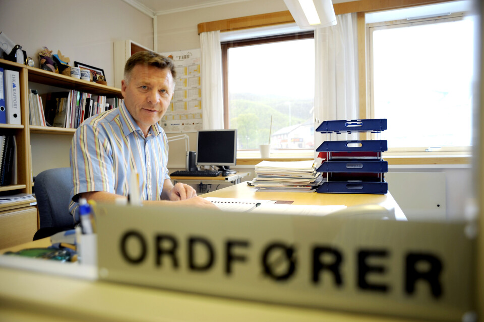 Ordførertittelen henger i en tynn tråd for John Karlsen i Nordreisa (Arkivfoto: Joakim S. Enger) Ordførertittelen henger i en tynn tråd for John Karlsen i Nordreisa (Arkivfoto: Joakim S. Enger)