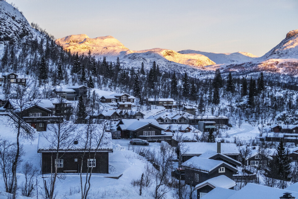 Hytteeiere oppfordres til å holde seg hjemme, og spesielt de som er i karantene. Hytteeiere oppfordres til å holde seg hjemme, og spesielt de som er i karantene.