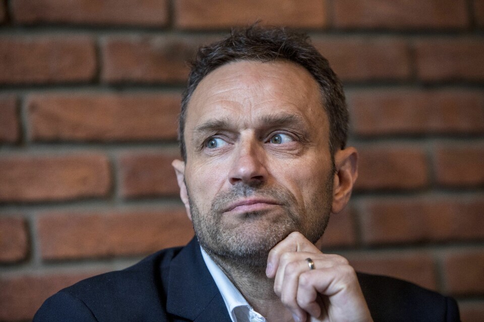 Færre brukere av kollektivtransporttilbudet fører til dramatiske fall i selskapenes inntekter. Byråd for miljø og samferdsel i Oslo Arild Hermstad etterlyser løsninger for å håndtere krisen på sikt. Foto: Ole Berg-Rusten / NTB scanpix Færre brukere av kollektivtransporttilbudet fører til dramatiske fall i selskapenes inntekter. Byråd for miljø og samferdsel i Oslo Arild Hermstad etterlyser løsninger for å håndtere krisen på sikt. Foto: Ole Berg-Rusten / NTB scanpix