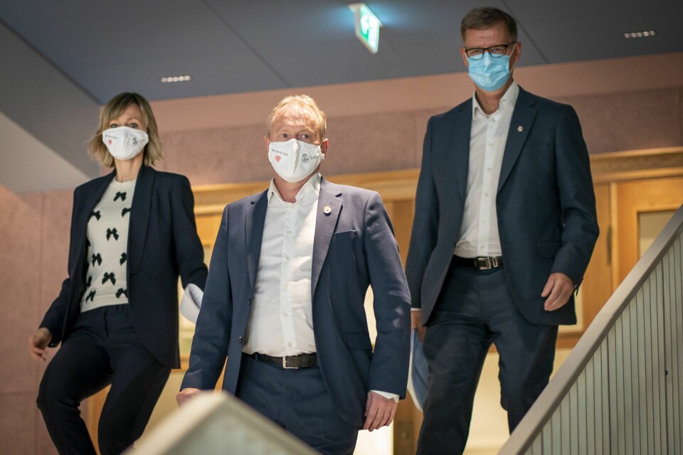 Byrådsleder Raymond Johansen, helsebyråd Robert Steen og skolebyråd Inga Marte Thorkildsen innfører nye og strengere smitteverntiltak i Oslo på grunn av økende koronasmitte i hovedstaden. Byrådsleder Raymond Johansen, helsebyråd Robert Steen og skolebyråd Inga Marte Thorkildsen innfører nye og strengere smitteverntiltak i Oslo på grunn av økende koronasmitte i hovedstaden.