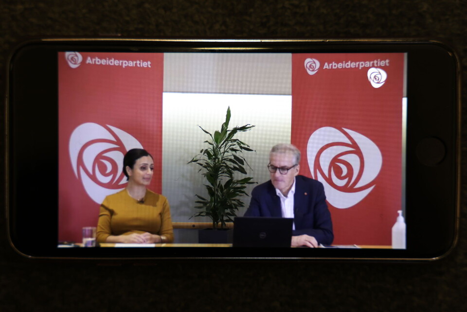 Arbeiderpartiets leder Jonas Gahr Støre og finanspolitiske talsperson Hadia Tajik presenterer det alternative budsjettet på en heldigital pressekonferanse. Arbeiderpartiets leder Jonas Gahr Støre og finanspolitiske talsperson Hadia Tajik presenterer det alternative budsjettet på en heldigital pressekonferanse.