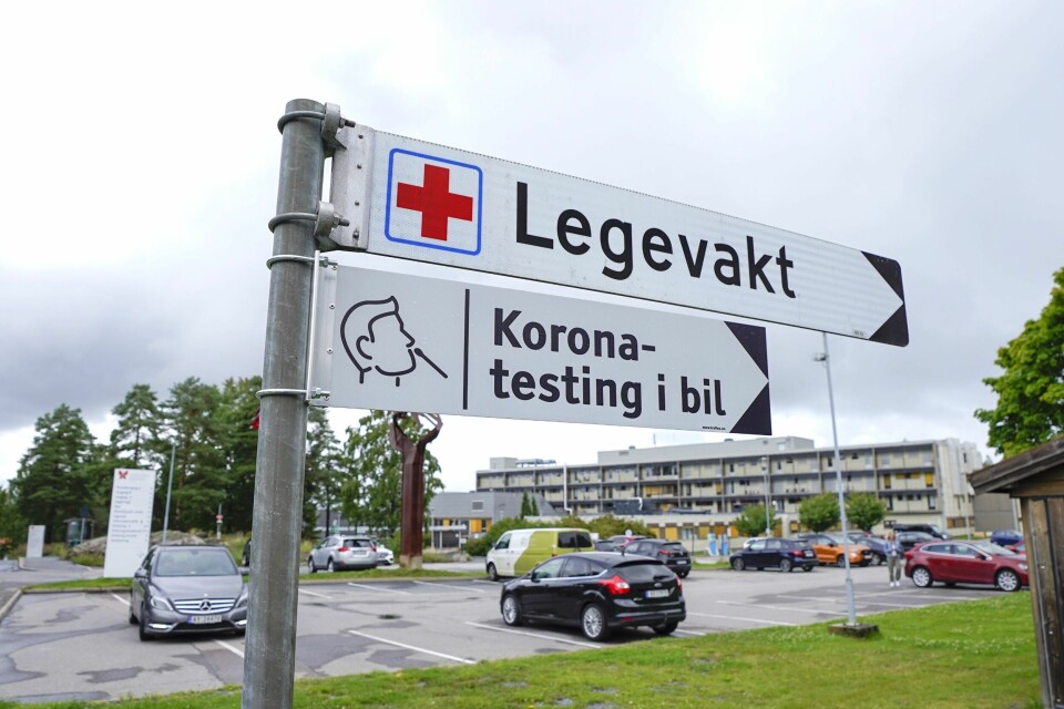 Det har vært en solid økning i antall tester på koronalegevakten. Mandag var det over 100 tapte anrop. Nå oppbemanner legevakten kapasiteten. Det har vært en solid økning i antall tester på koronalegevakten. Mandag var det over 100 tapte anrop. Nå oppbemanner legevakten kapasiteten.