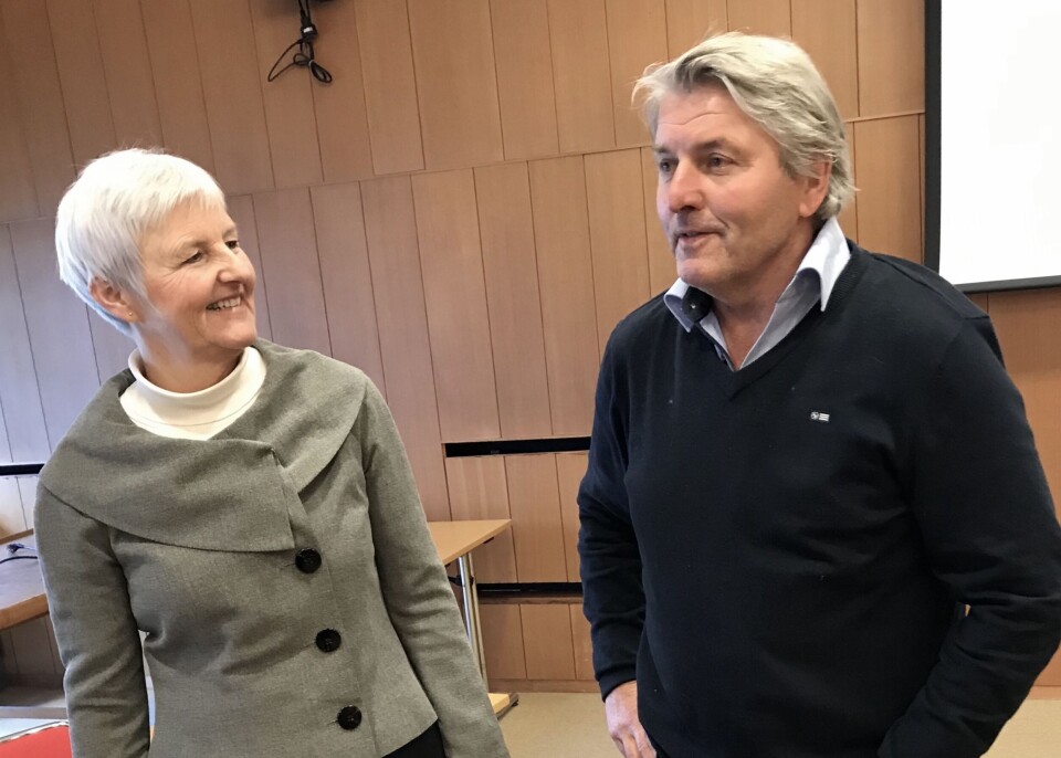 Jeg opplever for ofte fra fylkesmannen at det «synses og menes», skriver ordfører Knut Kvale (Sp) i Øvre Eiker, her sammen med fylkesmann Valgerd Svarstad Haugland i Oslo og VIken. Jeg opplever for ofte fra fylkesmannen at det «synses og menes», skriver ordfører Knut Kvale (Sp) i Øvre Eiker, her sammen med fylkesmann Valgerd Svarstad Haugland i Oslo og VIken.