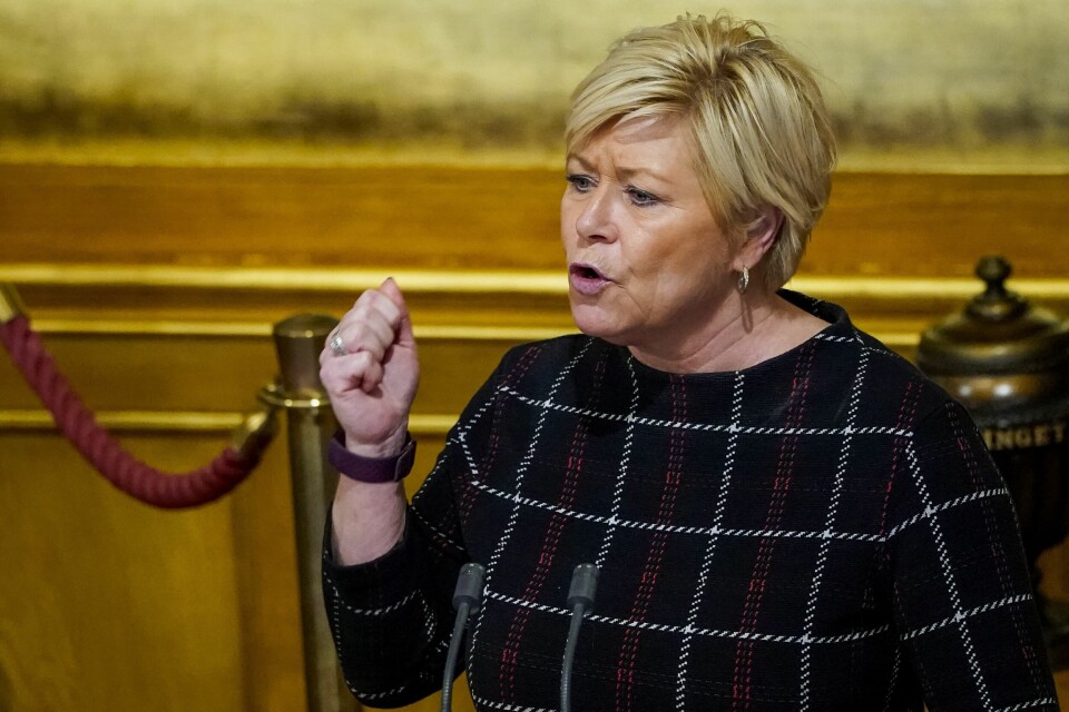 Siv Jensen (Frp) under debatten i Stortinget etter at statsminister Erna Solberg hadde redegjort om håndteringen av koronapandemien. Siv Jensen (Frp) under debatten i Stortinget etter at statsminister Erna Solberg hadde redegjort om håndteringen av koronapandemien.