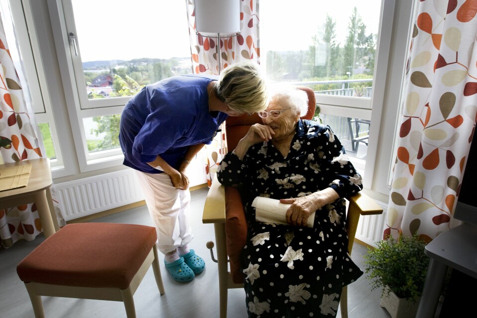 Ap tar til orde for en egen helsepersonellkommisjon for å løse rekrutteringsproblemene i helsesektoren. Ap tar til orde for en egen helsepersonellkommisjon for å løse rekrutteringsproblemene i helsesektoren.