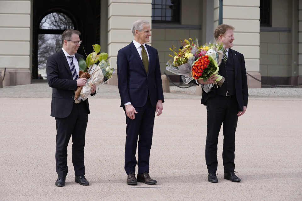 Det var mange som hadde samlet seg på Slottsplassen onsdag ettermiddag. Her har Gram og Gjelsvik mottatt blomster, tradisjonen tro. Det var mange som hadde samlet seg på Slottsplassen onsdag ettermiddag. Her har Gram og Gjelsvik mottatt blomster, tradisjonen tro.
