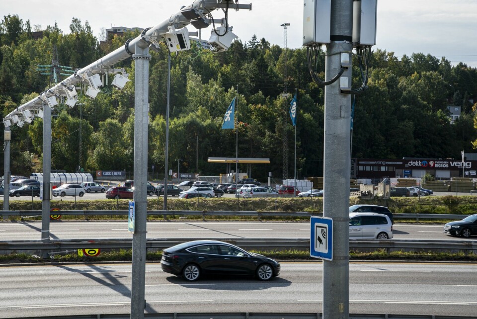 Trafikken gjennom bomringene i Oslo økte med 3,5 prosent i mai, sammenlignet med mai i fjor, men det er fortsatt langt igjen til nivået før koronapandemien. Trafikken gjennom bomringene i Oslo økte med 3,5 prosent i mai, sammenlignet med mai i fjor, men det er fortsatt langt igjen til nivået før koronapandemien.