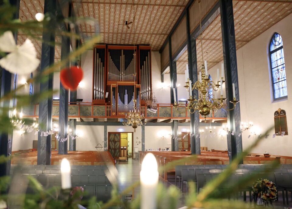Kirkerådsleder Kristin Gunleiksrud Raaum i Den norske kirke er glad for strømstøtten og håper den bidrar til å holde kirkene åpne. Kirkerådsleder Kristin Gunleiksrud Raaum i Den norske kirke er glad for strømstøtten og håper den bidrar til å holde kirkene åpne.