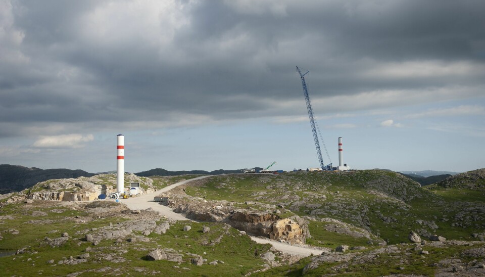 En sammenligning av spørreundersøkelser fra 2024 og 2025 viser at færre nordmenn nå er positive til vindturbiner i egen kommune.