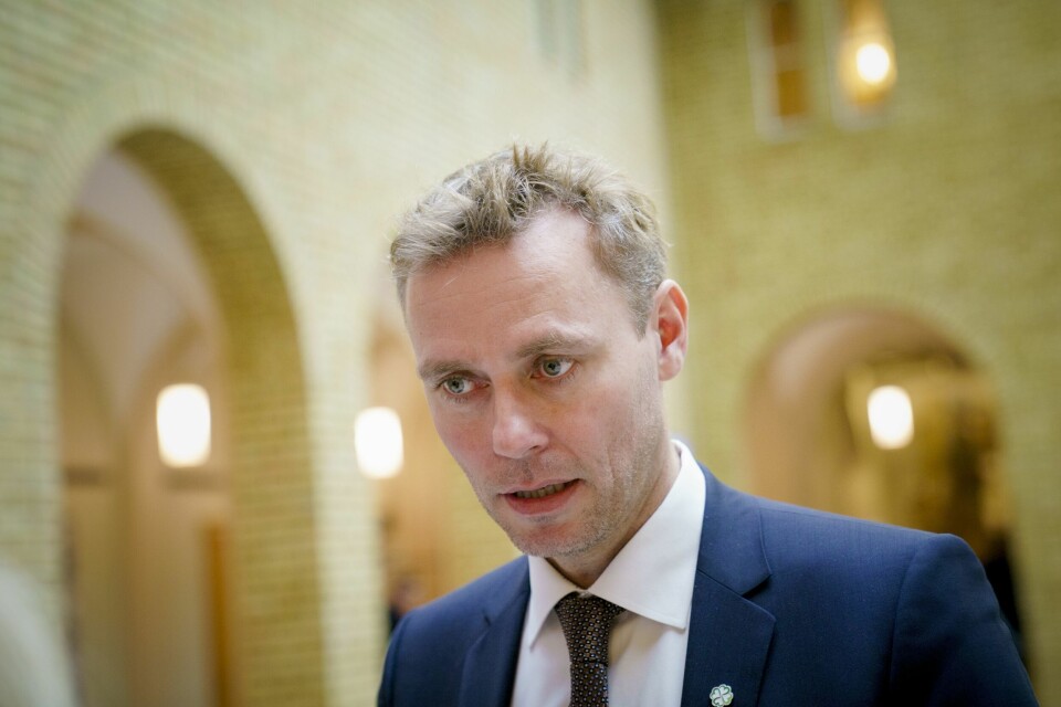 – De neste ukene skal det settes veldig mange vaksiner på kort tid i kommuner over hele landet. Det er et stort behov for at flere kan bidra i denne viktige jobben, sier høyere utdanningsminister Ola Borten Moe (Sp). – De neste ukene skal det settes veldig mange vaksiner på kort tid i kommuner over hele landet. Det er et stort behov for at flere kan bidra i denne viktige jobben, sier høyere utdanningsminister Ola Borten Moe (Sp).