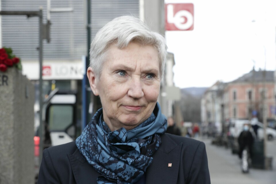 Konstituert LO-leder Peggy Hessen Følsvik stiller til lønnsforhandlinger med krav om at kjøpekraften opprettholdes og at lavtlønte får et ekstra tillegg. Konstituert LO-leder Peggy Hessen Følsvik stiller til lønnsforhandlinger med krav om at kjøpekraften opprettholdes og at lavtlønte får et ekstra tillegg.