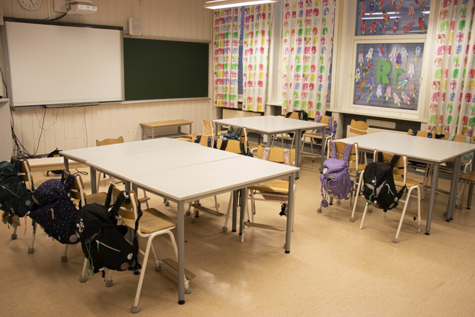 Flere Oslo-skoler sliter med å få bemanningskabalen til å gå opp, når smittetallene stiger. Flere Oslo-skoler sliter med å få bemanningskabalen til å gå opp, når smittetallene stiger.