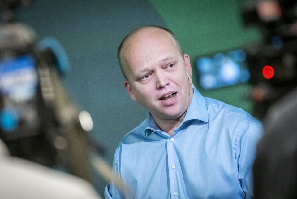 Finansminister Trygve Slagsvold Vedum drar til Nord-Norge for å møte laksenæringen. Finansminister Trygve Slagsvold Vedum drar til Nord-Norge for å møte laksenæringen.